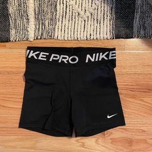 Nike Pro 365 Performance Short - Size medium